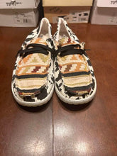 Load image into Gallery viewer, Rockin Aztec Cow Print Shoe&#39;s
